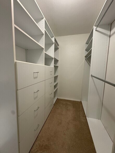 Building Photo - 1822 Juniper Ln