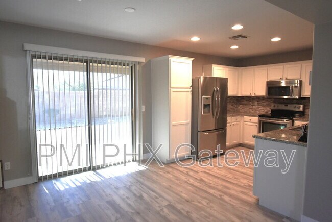 Building Photo - 275 W Santa Gertrudis Trail