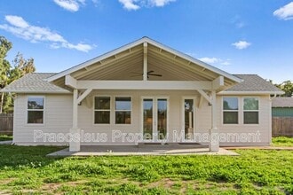 Building Photo - 641 Del Mar Ave