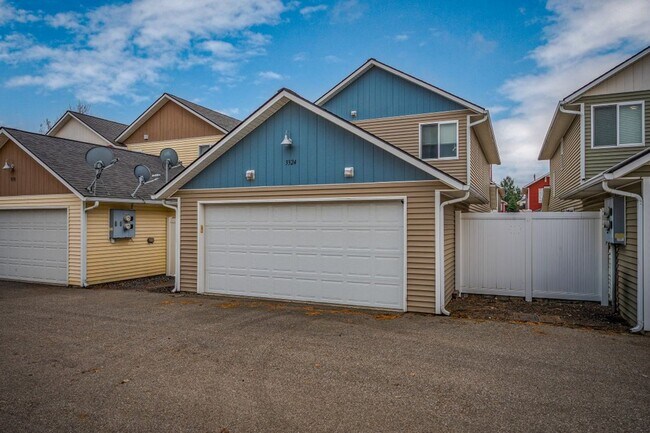 Building Photo - 3324 E Garin Ct