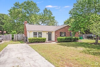 Building Photo - Stylishly Updated 3-Bedroom Home in Sought...