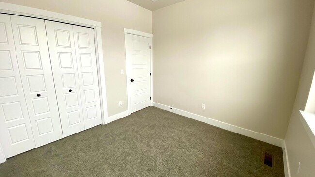 Building Photo - Beautiful Boise Home Available 8/21/26