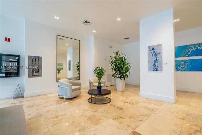 Building Photo - 2101 S Ocean Dr