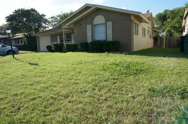 Building Photo - 3617 Edgewood Dr