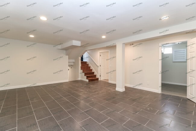 Building Photo - 1111 Cardinal Dr