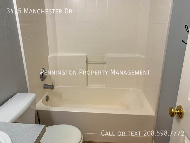 Building Photo - 3415 Manchester Dr