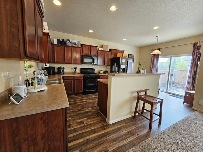 Building Photo - 3 Bed 3 bath house in 80916!