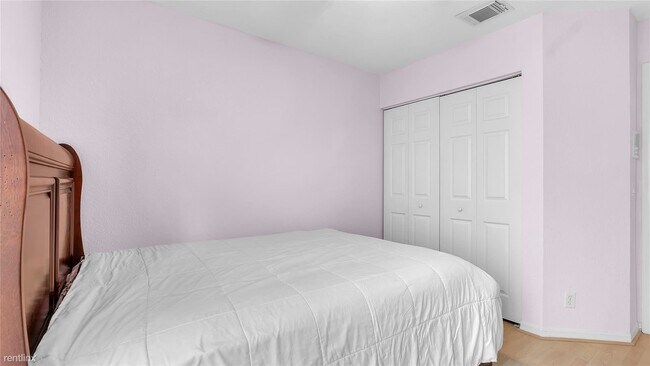 Building Photo - 3 br, 2 bath House - 5048 NW 122nd Ave