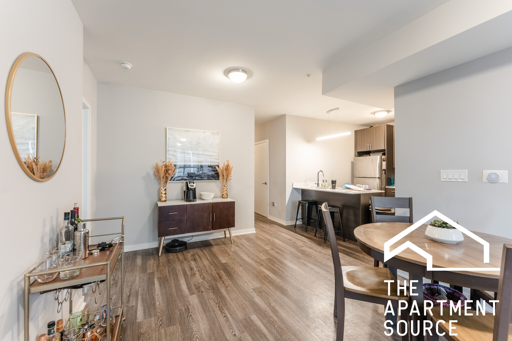 Building Photo - 301 W North Ave