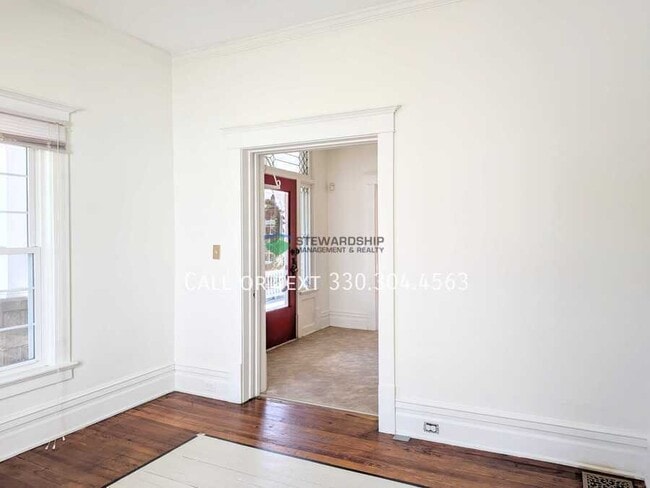 Building Photo - 724 Beall Ave