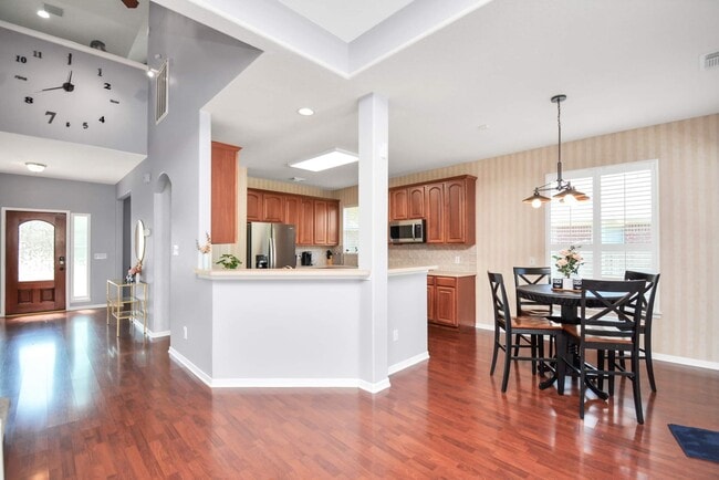 Building Photo - 11106 Oak Mesa Ct