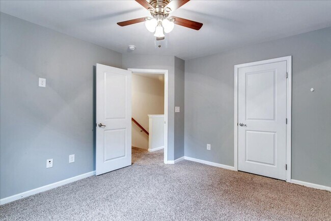 Building Photo - 118 Emma Rose Ct