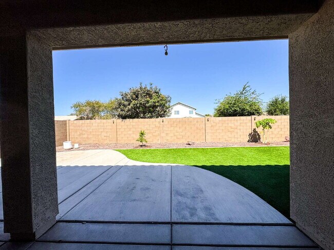 Building Photo - "Spacious 4-Bedroom, 2.5-Bathroom Home in Mesa del Sol!"