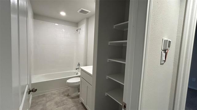 Building Photo - 108 Piping Rock Dr