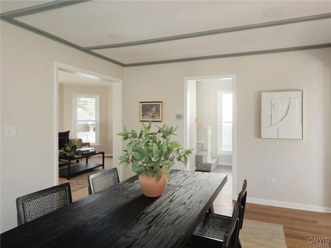 Building Photo - 435 S Hamilton St