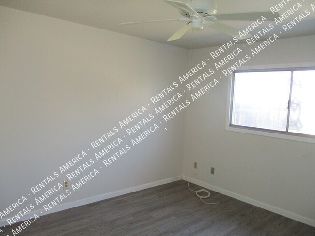 Building Photo - 2645 W Highland Ave