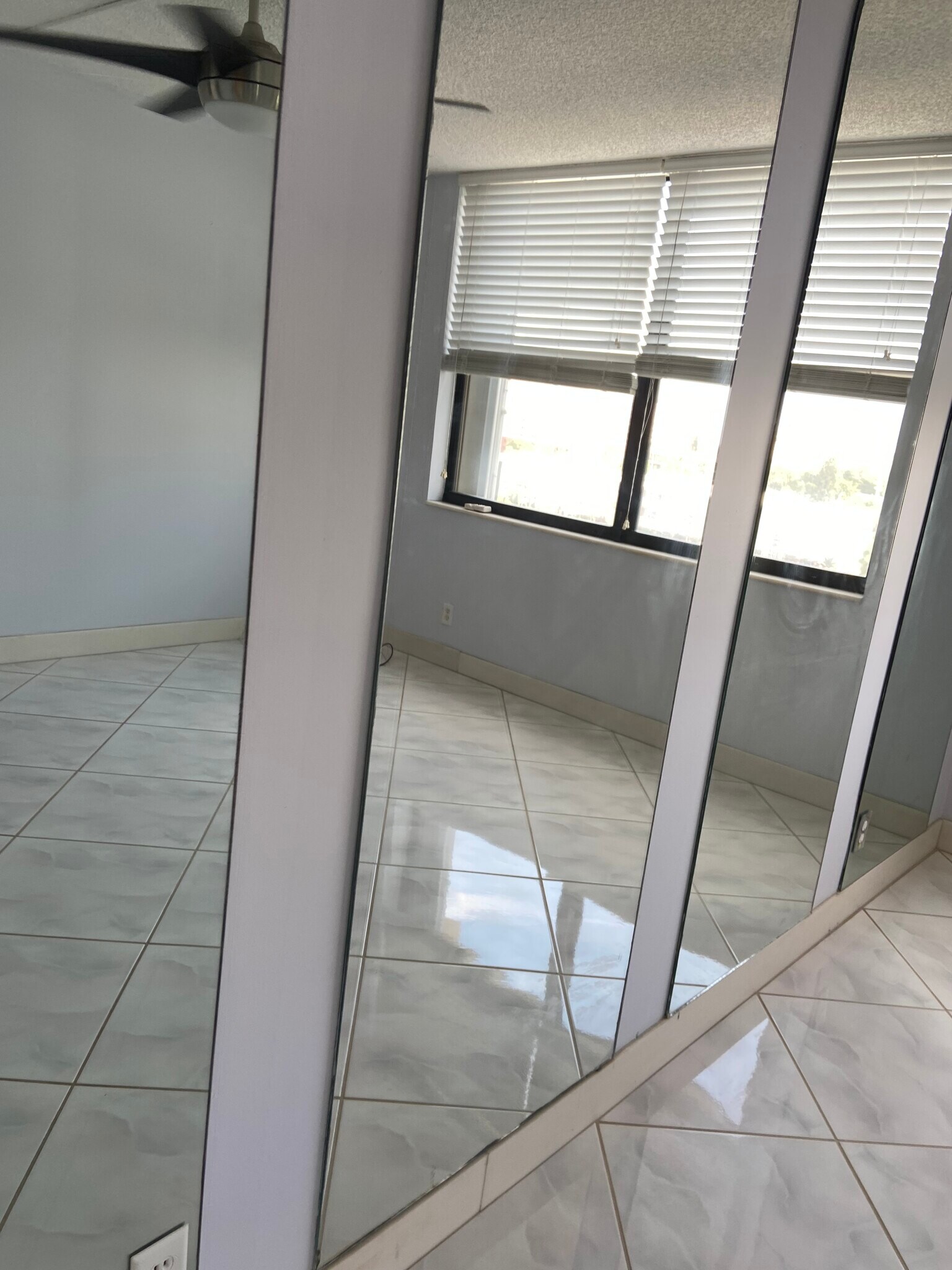 Building Photo - 801 N Ocean Blvd