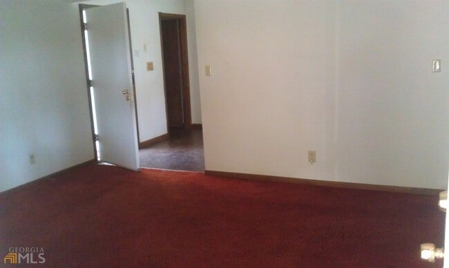 Building Photo - 565 Womack Rd