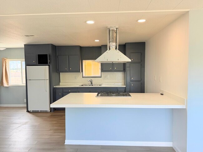 Building Photo - 64811 Thomas Ave