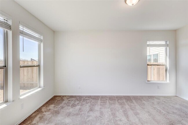 Building Photo - 1508 Carriageway Dr