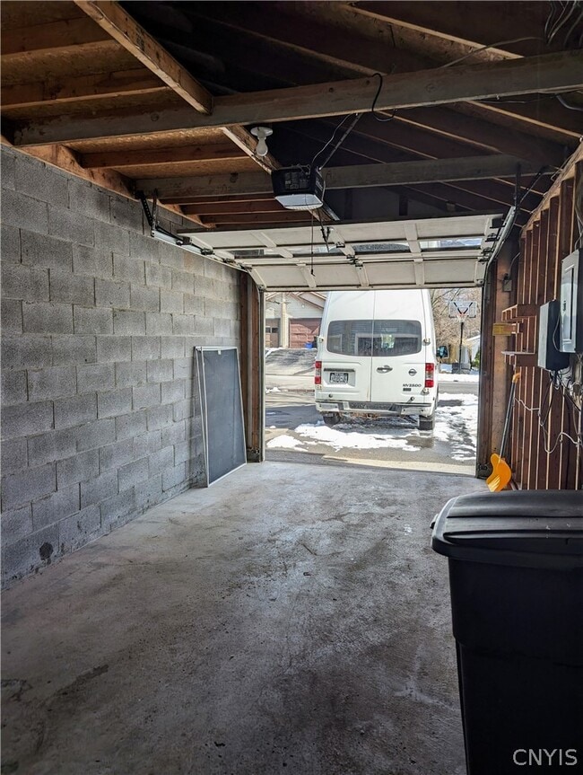Building Photo - 8217 Trevi Ln