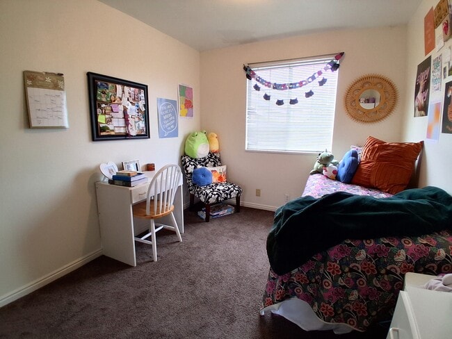 Building Photo - 62 W 700 N