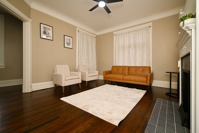 Building Photo - 2369 Park Ave