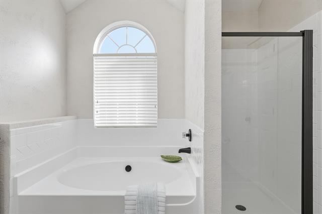 Building Photo - 1401 Danielle Dr