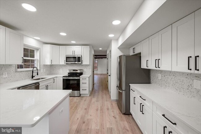 Building Photo - 209 Winchester Dr