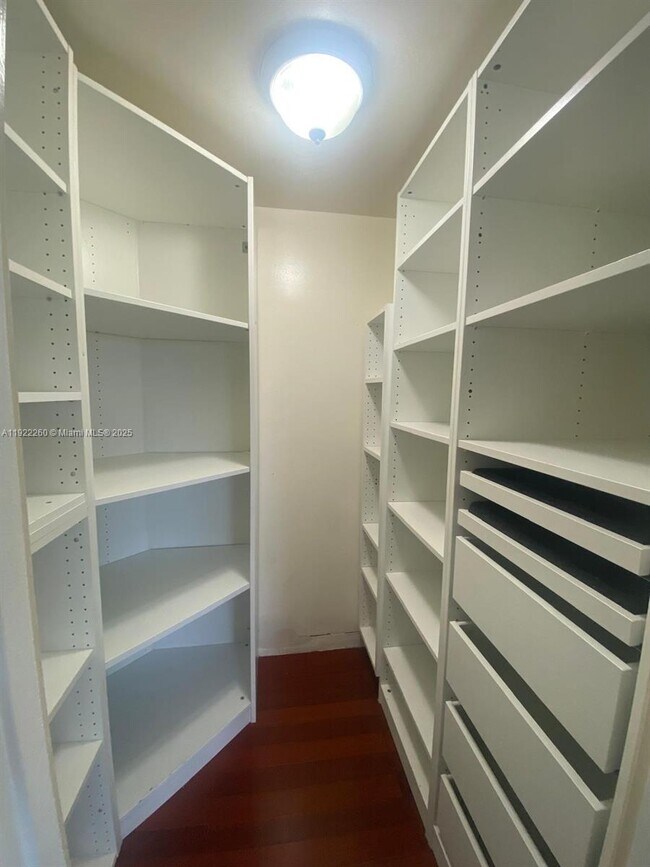 Building Photo - 2841 NE 163rd St