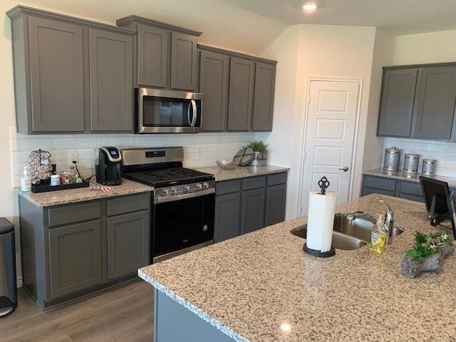 Building Photo - 712 Feldspar Way