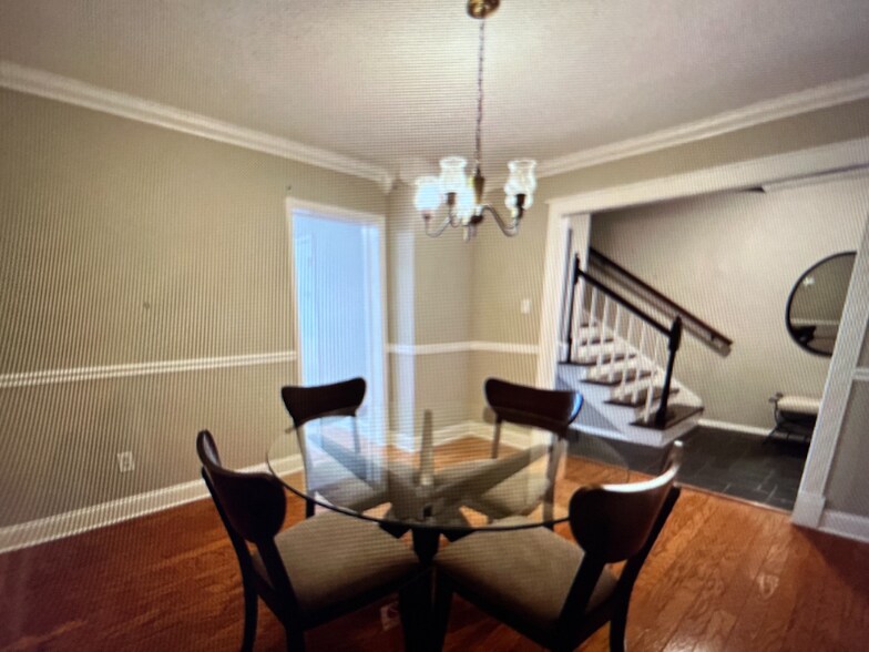 Building Photo - 435 N Highland St