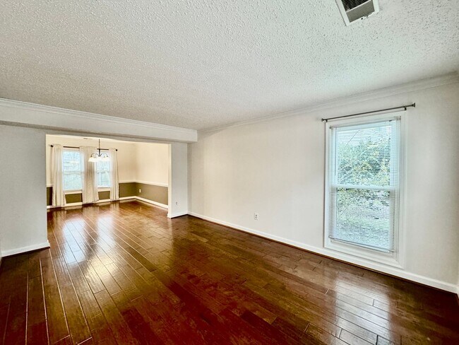 Building Photo - Golf Course Lot!! 4-Bedroom Home in Cypress Point!! Fenced Backyard & Dog Friendly!