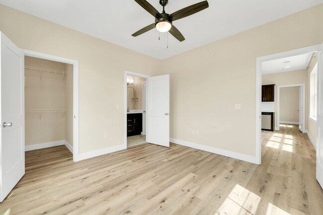 Building Photo - West Beverly Lofts - 102