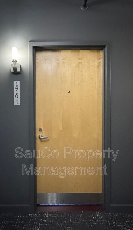 Building Photo - 1926 W Burnside St