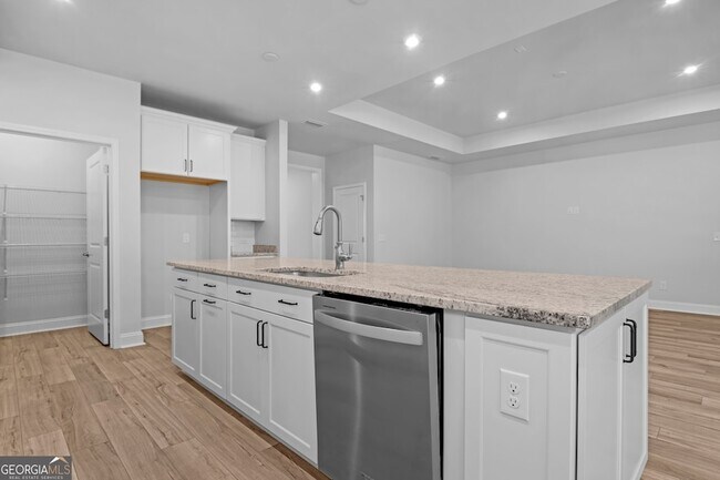 Building Photo - 267 Dendron Dr