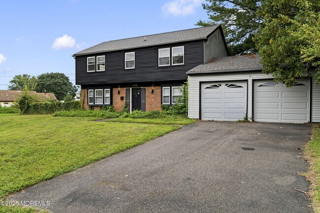 Building Photo - 17 Tillman Ln