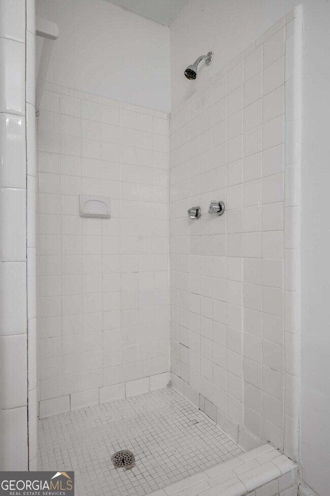 Building Photo - 1903 Whitehall Forest Ct SE