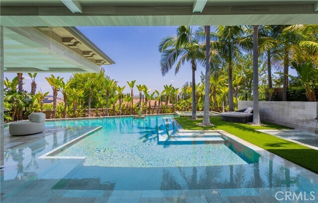 Building Photo - 121 Amber Sky