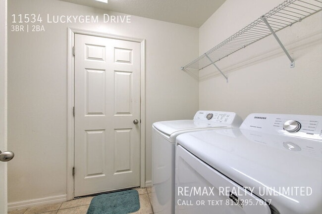 Building Photo - 11534 Luckygem Dr