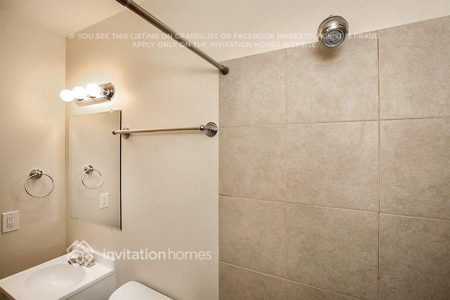 Building Photo - 2122 Truda Dr