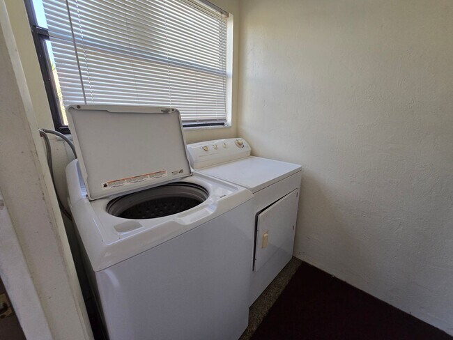 Building Photo - Cozy 2 bed/ 2 bath Villa in Beekman Lakes ...