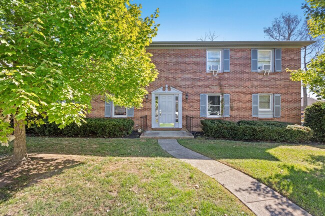 Building Photo - 104 Pleasantview St