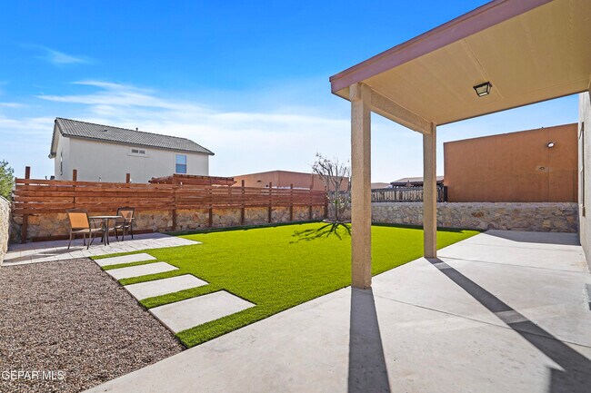 Building Photo - 13514 Bradford St