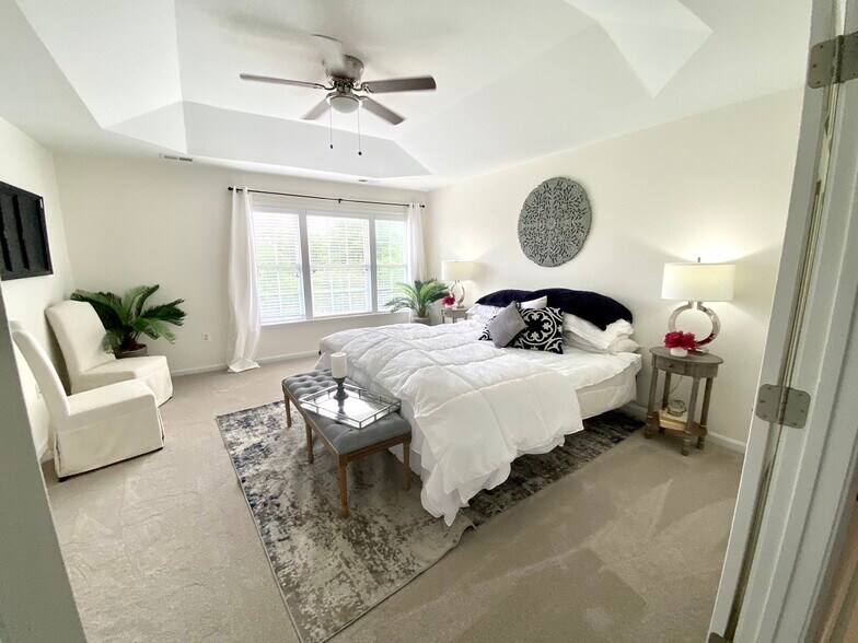 Primary Bedroom w/ OnSuite Bath - 810 Revelstore Ter NE