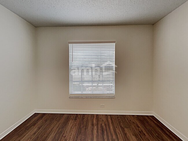 Building Photo - 4417 Country Hills Blvd