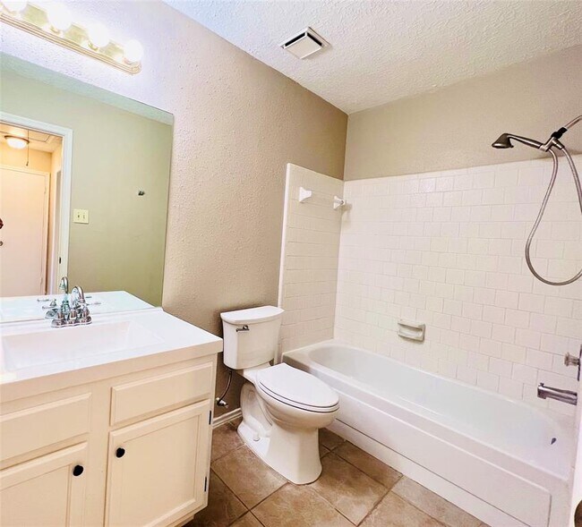 Building Photo - 18418 Arbormont Dr