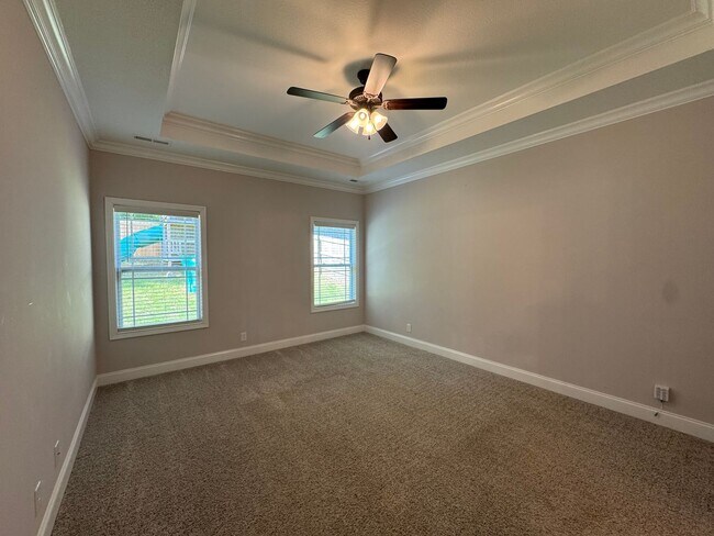 Building Photo - Beautiful Single Family Home