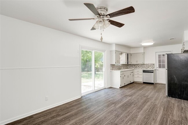 Building Photo - 809 Neans Dr