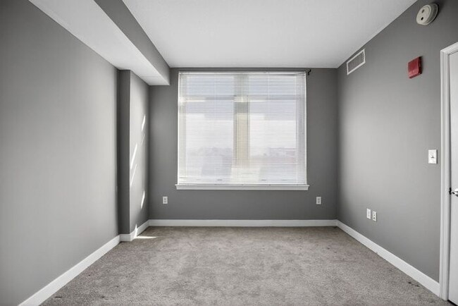 Building Photo - 155 Potomac Passage